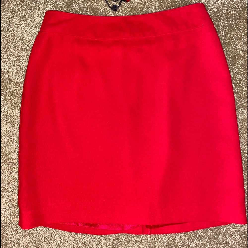 Like new!! BMoss Red skirt Size 8